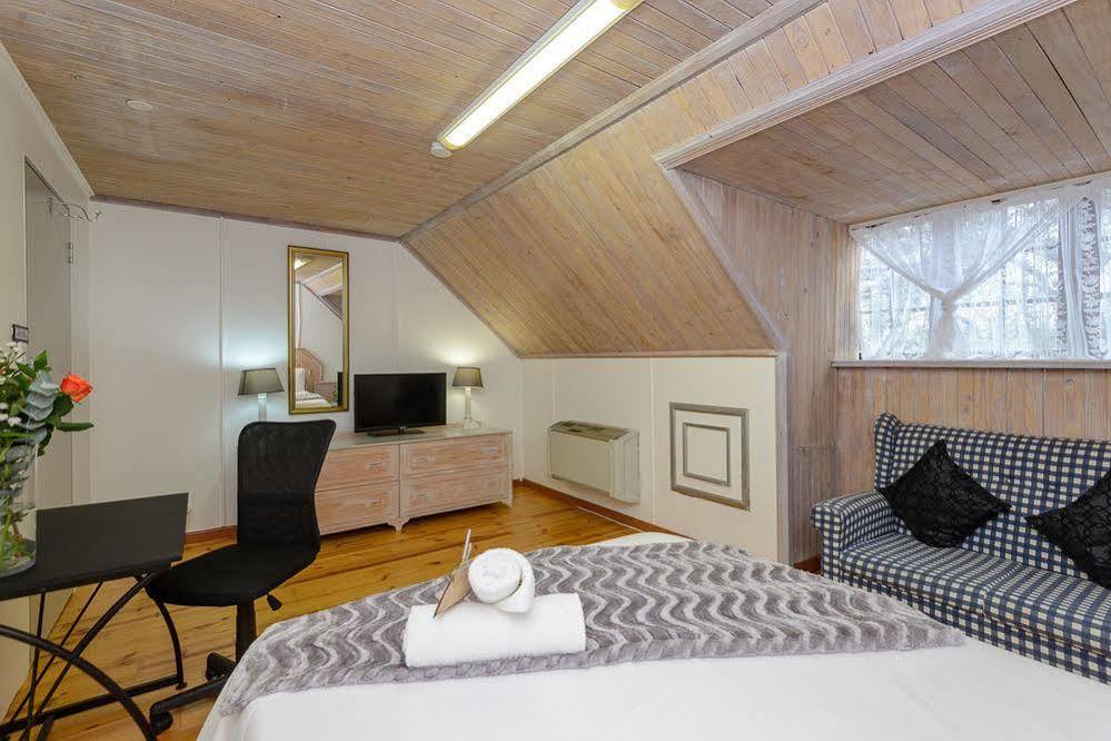 Zesty Guesthouse Порт Едуард Екстериор снимка