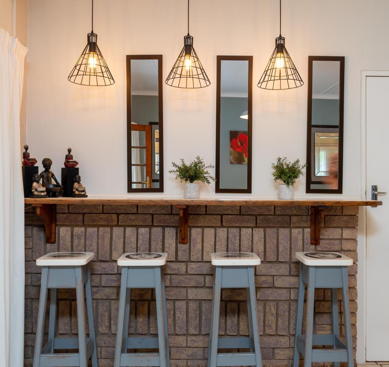 Zesty Guesthouse Порт Едуард Екстериор снимка