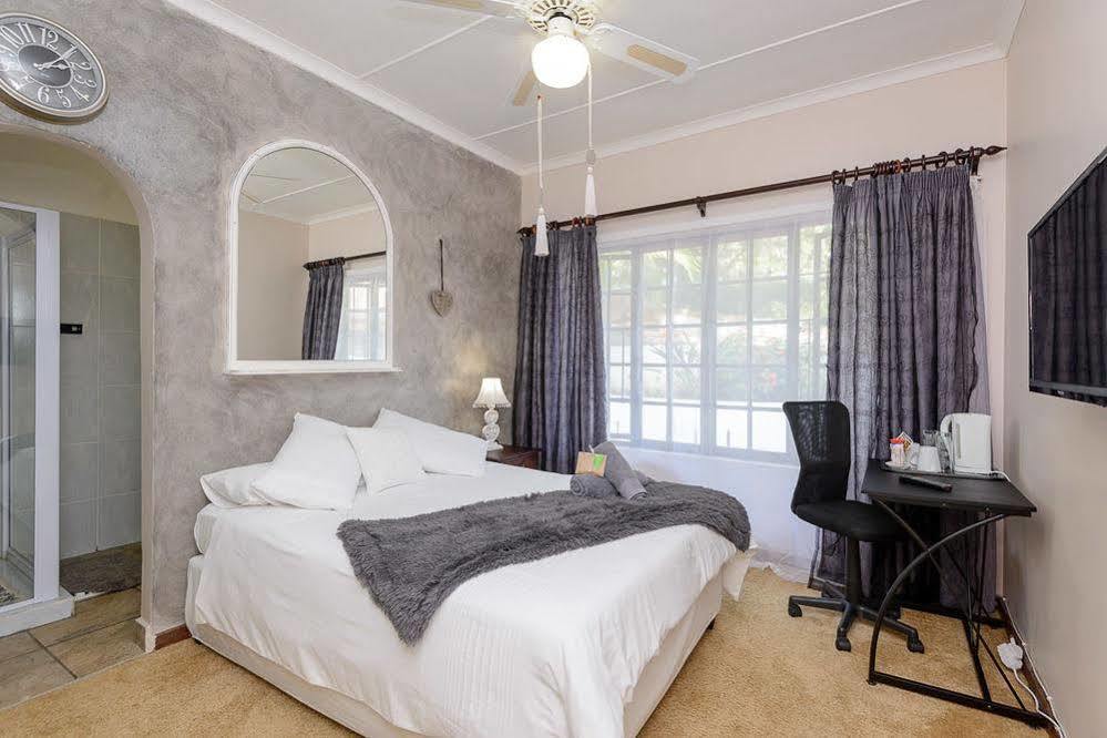 Zesty Guesthouse Порт Едуард Екстериор снимка