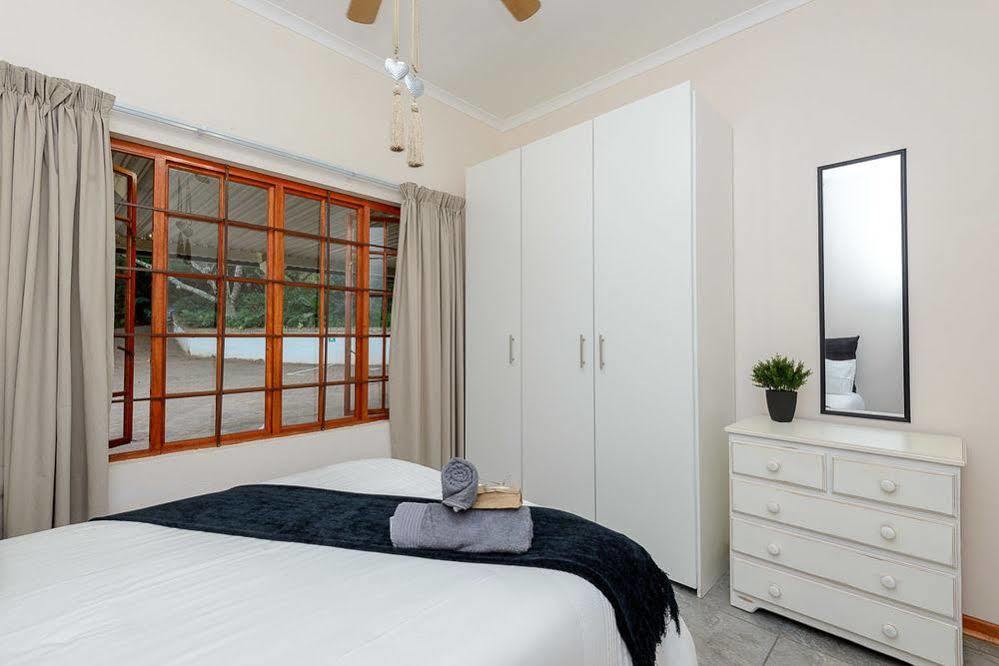 Zesty Guesthouse Порт Едуард Екстериор снимка